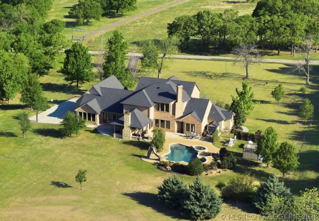 1739 Gateway, Ardmore, OK 73401
