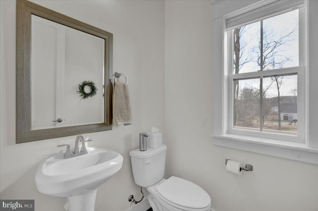 121 RIDINGS WAY, Coatesville, PA 19320