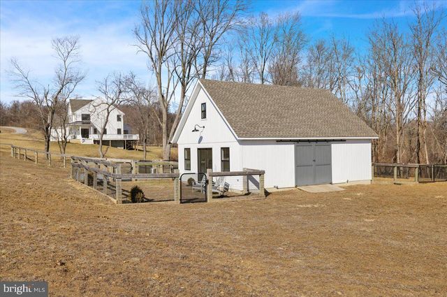 121 RIDINGS WAY, Coatesville, PA 19320