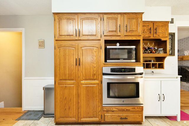 1500 Westwind Drive, Manhattan, KS 66503