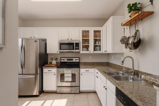 3825 Elijah Ct 332, San Diego, CA 92130
