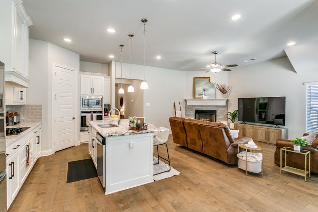 117 St Elias Drive, Burleson, TX 76028