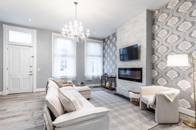 551 E Thirteenth Street, Cincinnati, OH 45202