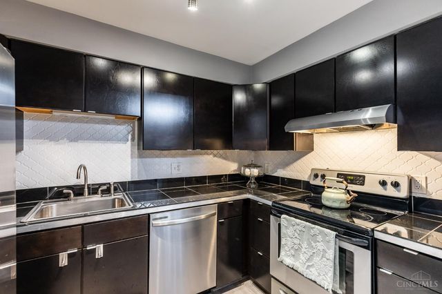 551 E Thirteenth Street, Cincinnati, OH 45202