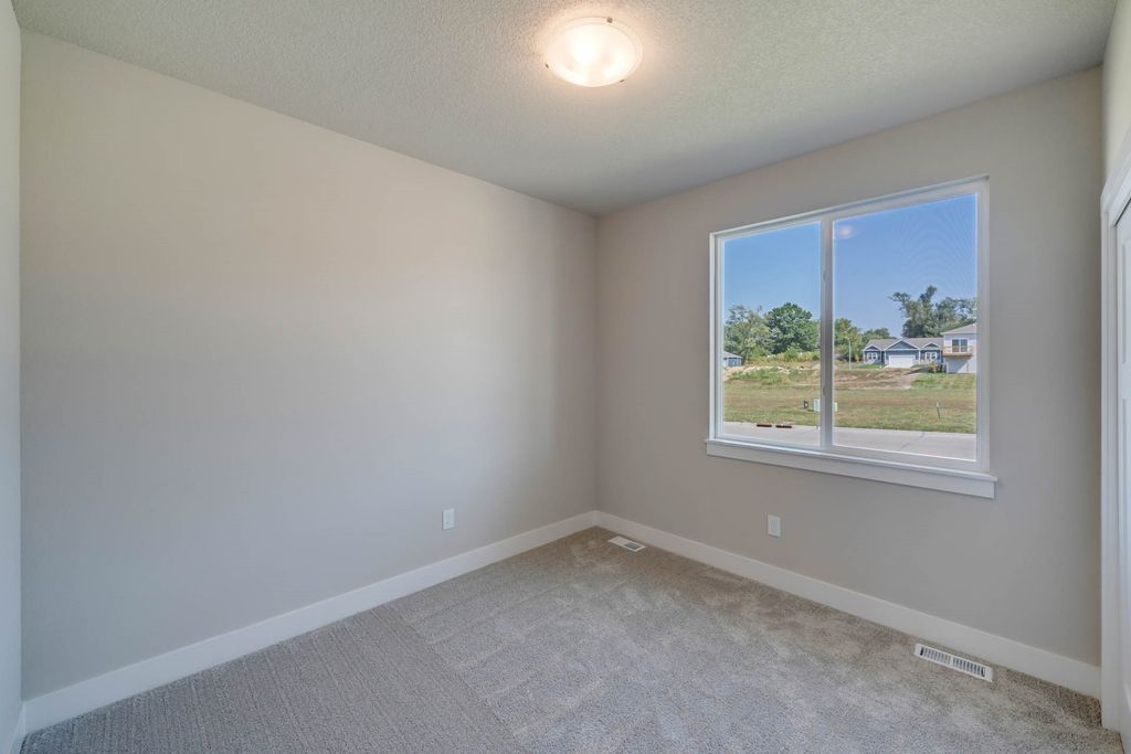 2540 E 50th Court, Des Moines, IA 50317