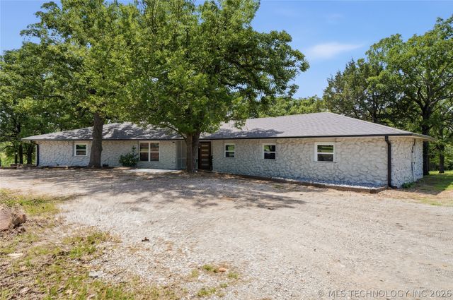 239 Wood Lake Drive, Sand Springs, OK 74063