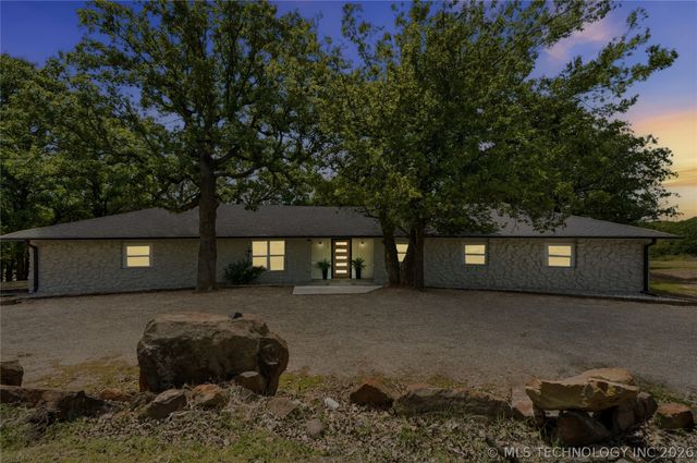239 Wood Lake Drive, Sand Springs, OK 74063