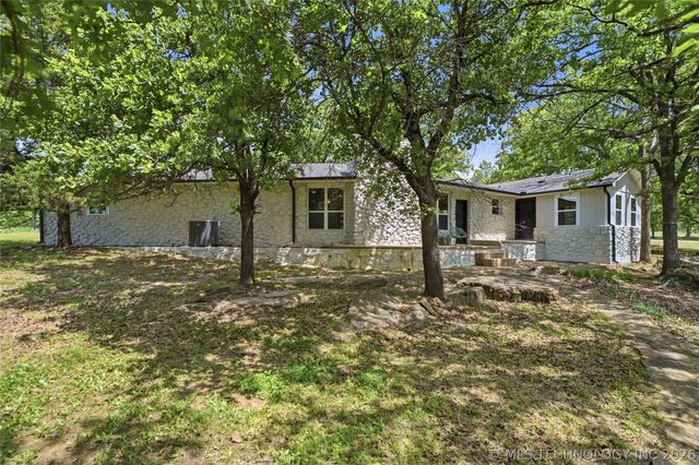 239 Wood Lake Drive, Sand Springs, OK 74063