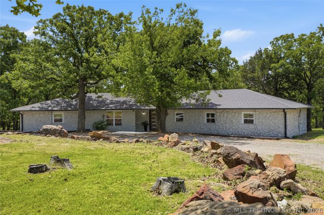 239 Wood Lake Drive, Sand Springs, OK 74063