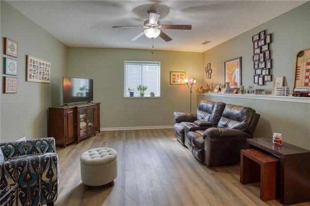 3550 N 112th Terrace, Kansas City, KS 66109