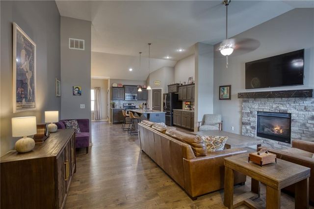 3550 N 112th Terrace, Kansas City, KS 66109