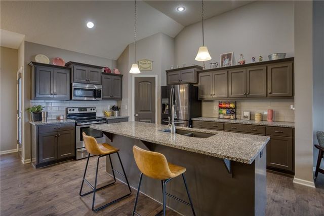 3550 N 112th Terrace, Kansas City, KS 66109