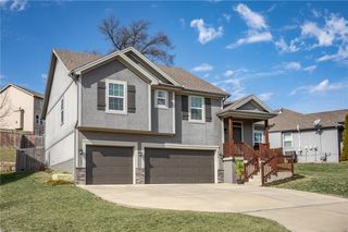 3550 N 112th Terrace, Kansas City, KS 66109