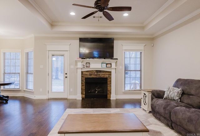 10676 Hinds Rd, Benton, AR 72019