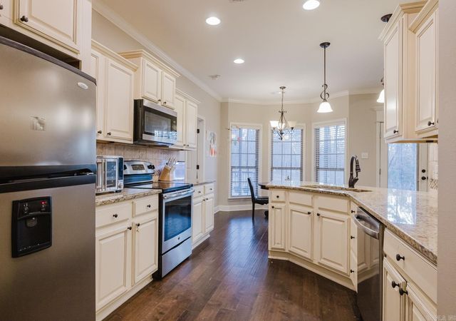 10676 Hinds Rd, Benton, AR 72019