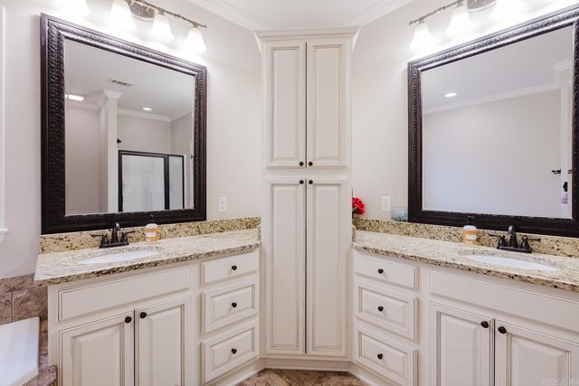 10676 Hinds Rd, Benton, AR 72019