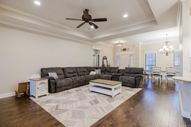 10676 Hinds Rd, Benton, AR 72019