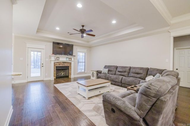 10676 Hinds Rd, Benton, AR 72019