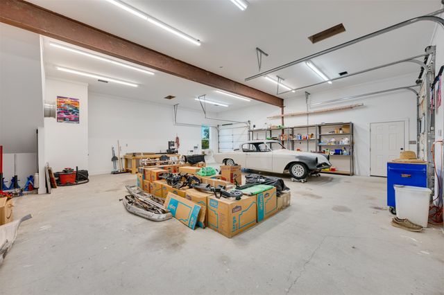 2001 Rose Pointe, Athens, TX 75752