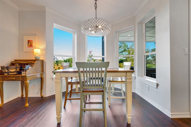 2001 Rose Pointe, Athens, TX 75752