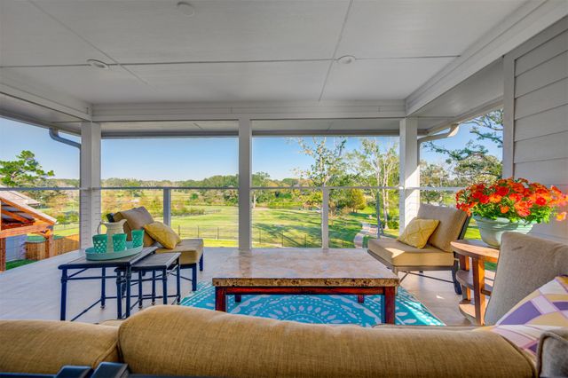 2001 Rose Pointe, Athens, TX 75752