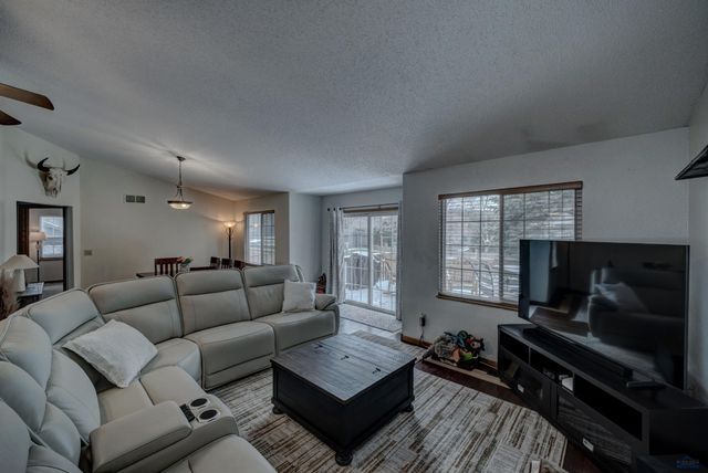 5117 WINTERSET DR, Rapid City, SD 57702