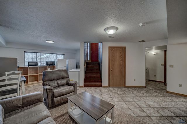 5117 WINTERSET DR, Rapid City, SD 57702