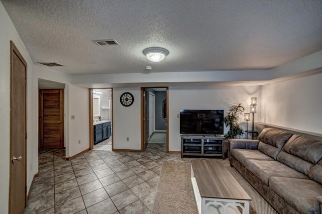 5117 WINTERSET DR, Rapid City, SD 57702