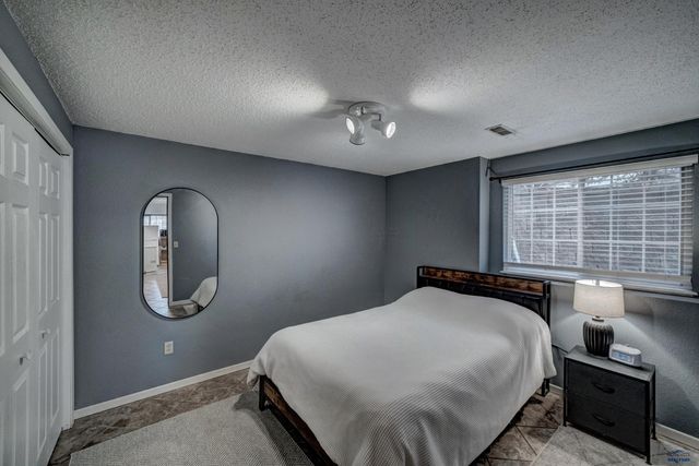 5117 WINTERSET DR, Rapid City, SD 57702