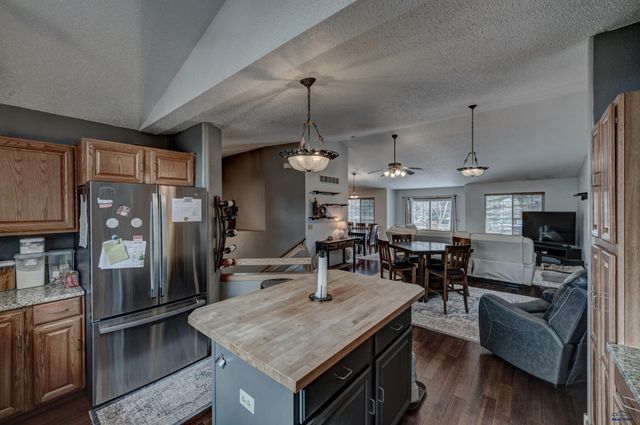 5117 WINTERSET DR, Rapid City, SD 57702