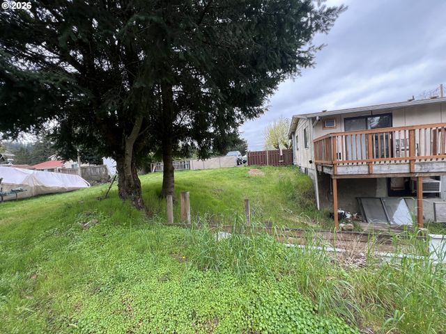 2118 Se 110TH Ave, Portland, OR 97216