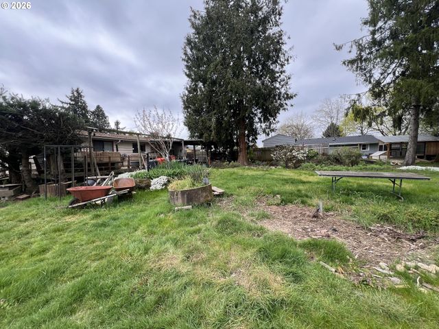 2118 Se 110TH Ave, Portland, OR 97216