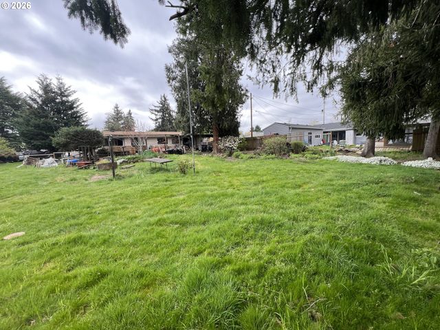 2118 Se 110TH Ave, Portland, OR 97216