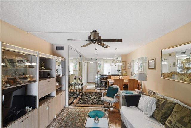 2220 N Cypress Bend Drive 410, Pompano Beach, FL 33069