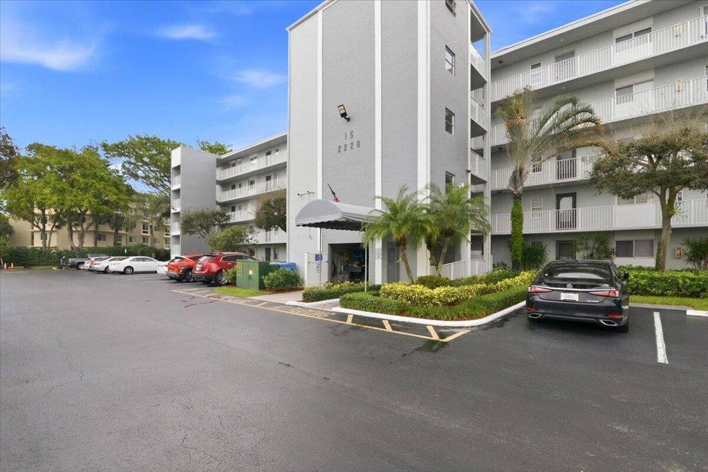 2220 N Cypress Bend Drive 410, Pompano Beach, FL 33069