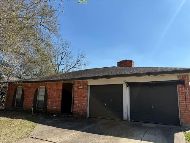 8426 Avington Road, La Porte, TX 77571