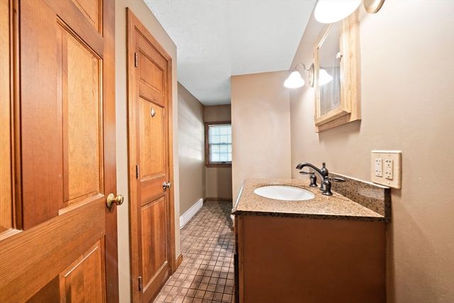 63 Reed St, Hanson, MA 02341