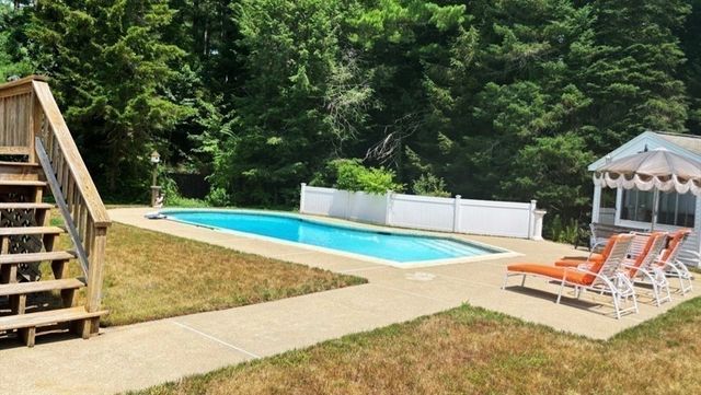 63 Reed St, Hanson, MA 02341