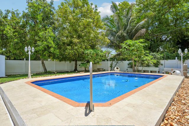 1360 SW 32nd Street, Fort Lauderdale, FL 33315