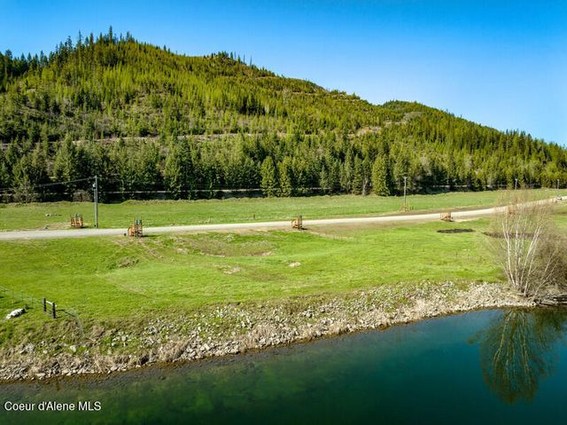 20 Horn Hooked Ln, St. Maries, ID 83861