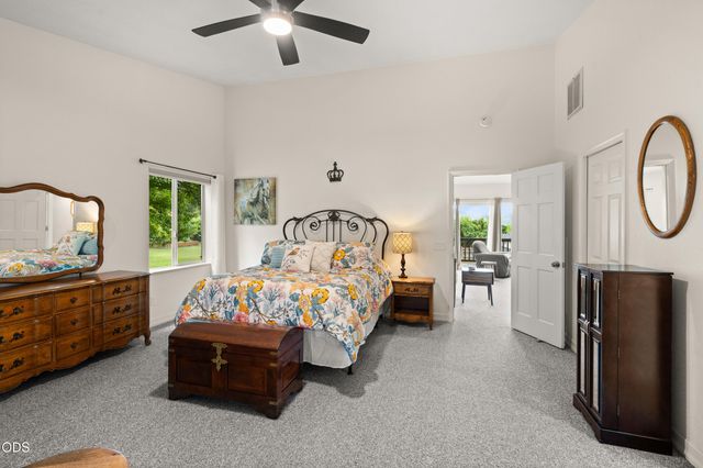 1438 NE Sherman Lane, Grants Pass, OR 97526