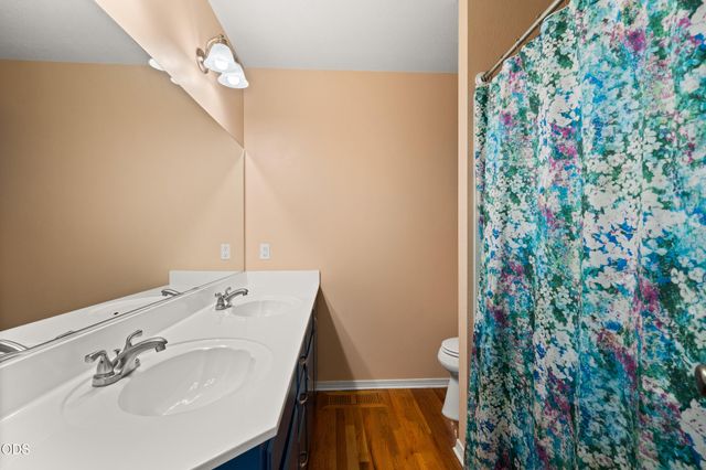 1438 NE Sherman Lane, Grants Pass, OR 97526
