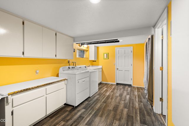 1438 NE Sherman Lane, Grants Pass, OR 97526