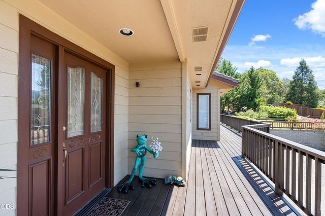 1438 NE Sherman Lane, Grants Pass, OR 97526