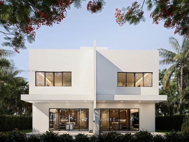 3113 Plaza St, Coconut Grove, FL 33133
