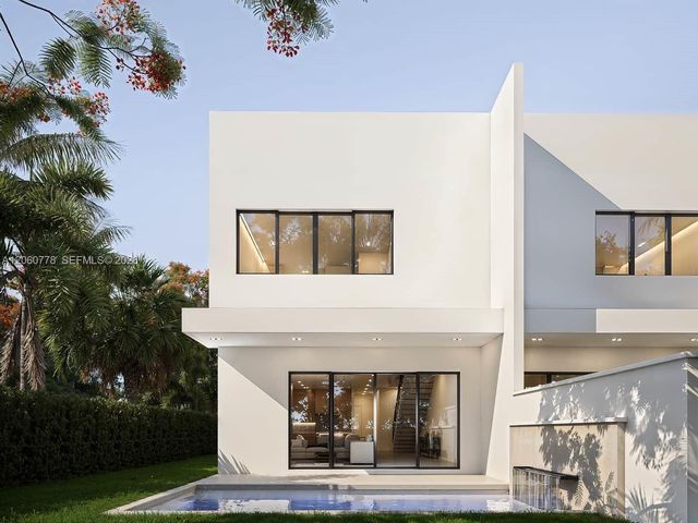 3113 Plaza St, Coconut Grove, FL 33133