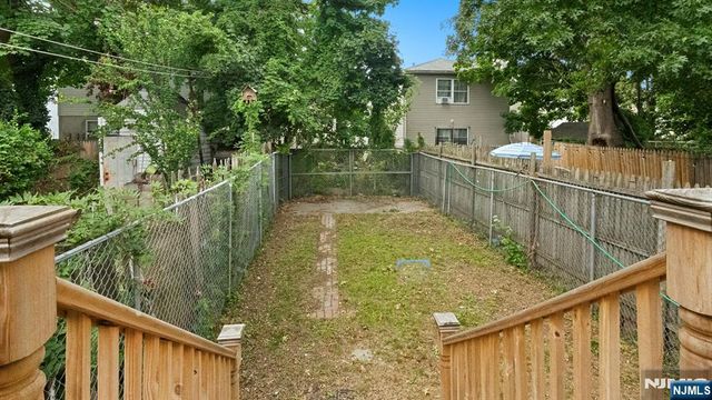 265 18th Street, Newark, NJ 07103