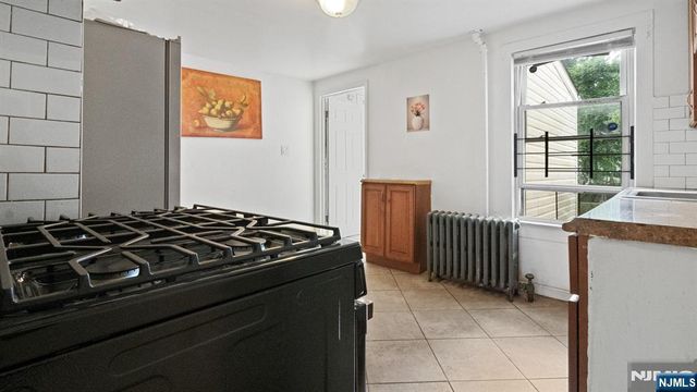 265 18th Street, Newark, NJ 07103