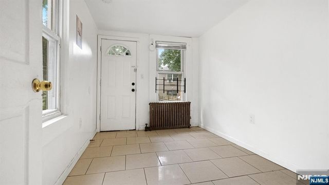 265 18th Street, Newark, NJ 07103