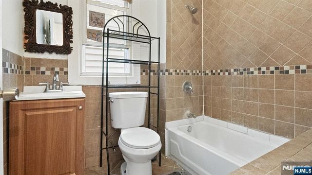 265 18th Street, Newark, NJ 07103